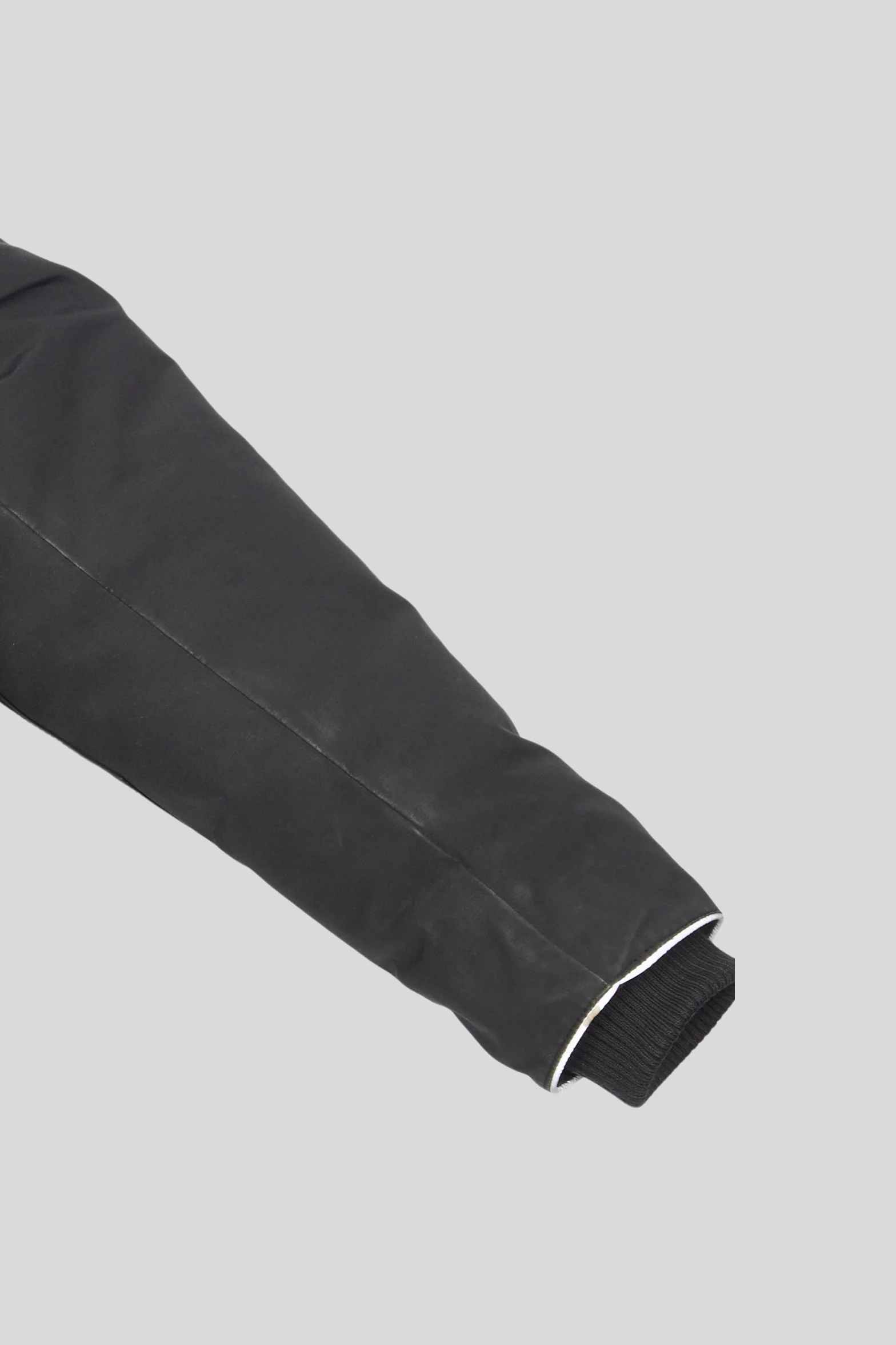 Rundle Bomber - Image 3